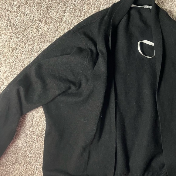 Black cropped cardigan - Picture 3 of 3
